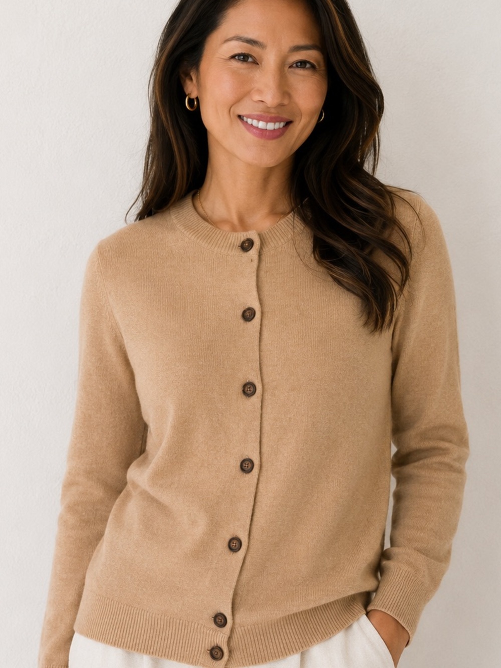 Hawico of Scotland 100% cashmere Button-Front Crewneck Cardigan Camel Brown M